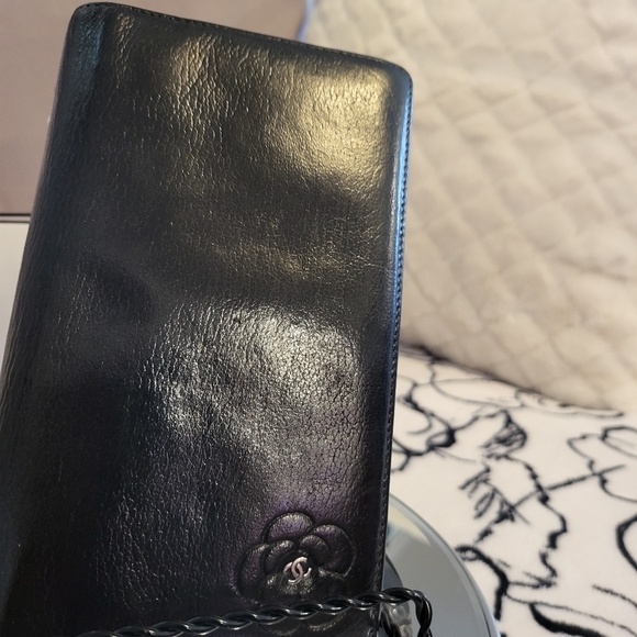 Chanel long flip open wallet - Picture 2 of 13